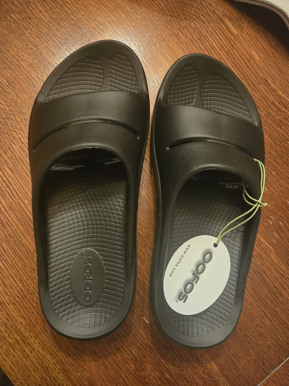 Oofos Men's Or Women's Black Recovery Slide - OOFOS Comfort, Mens 6 Womens 8